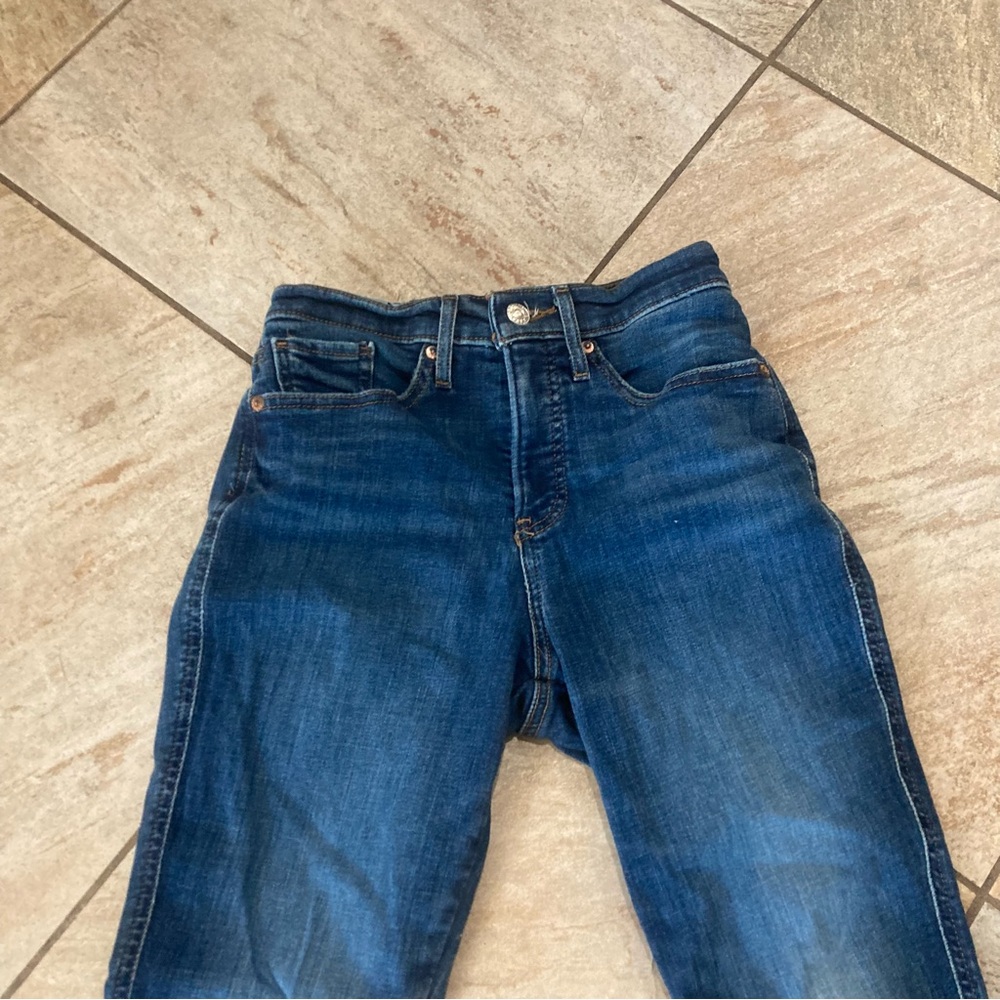Express dark wash skinny leg ankle jeans 0 Short VGUC Light distress - Picture 4 of 11